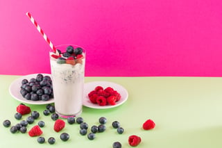 Nutritious berry smoothie drink